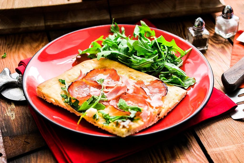 How to make Roman Pizza al Taglio at home - The Pizza Heaven
